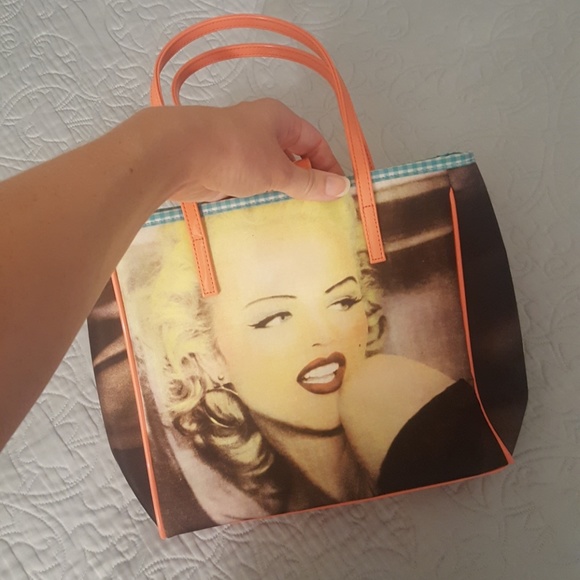 Guess Handbag - Picture 4 of 6